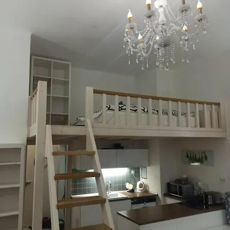 Unique Apartment Near Charles Bridge Prague Exterior photo