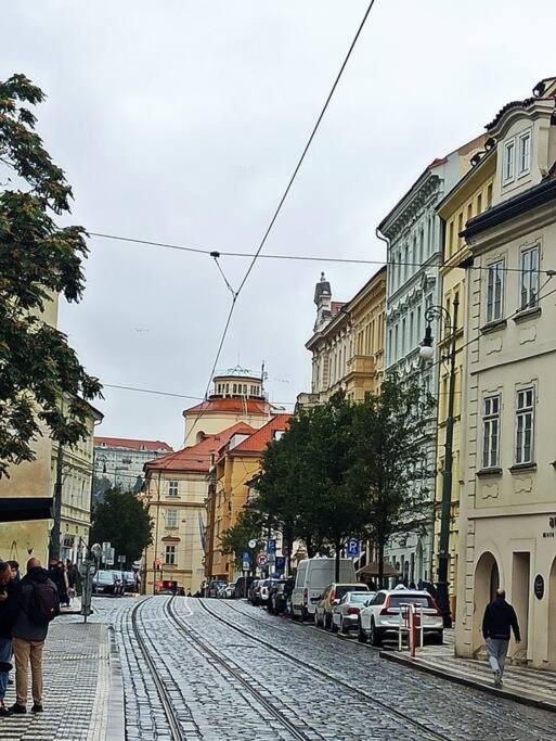Апартаменти Unique Near Charles Bridge Прага